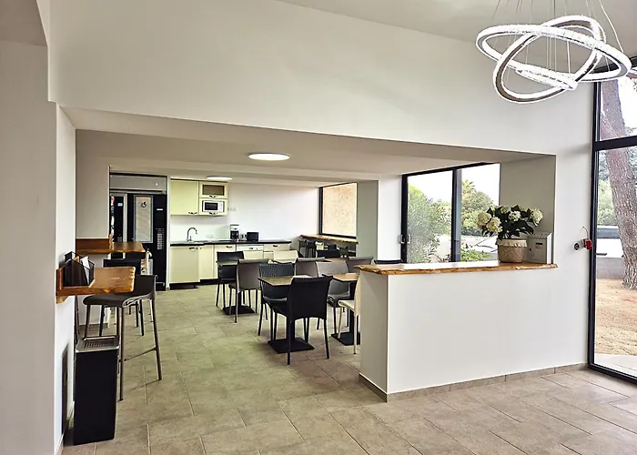 Le Colibri 2* Lucciana (Corsica)