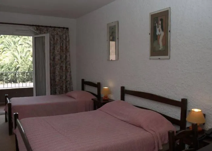 Le Colibri Hotell 2*